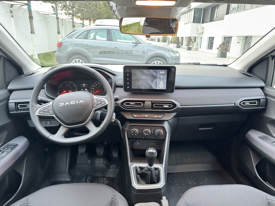 Inchiriez masina/auto logan uber bolt noi