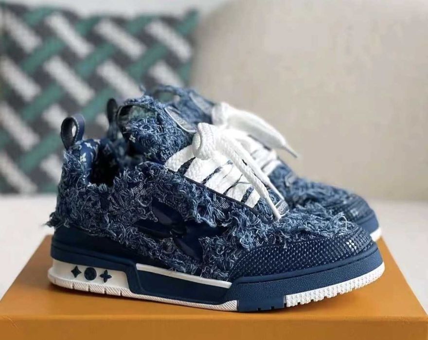 Vand MODEL RAR de lv skate blue denim. Toate marimile disponibile.. GRABITI-VA!