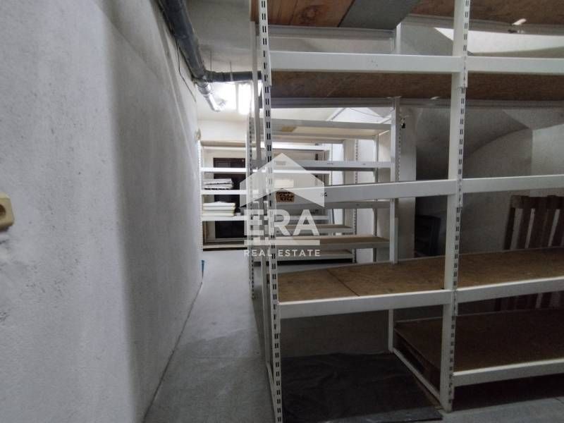 Дава се под наем Магазин в Хасково, Център - 126 кв.м за 612 € - Снимка #4