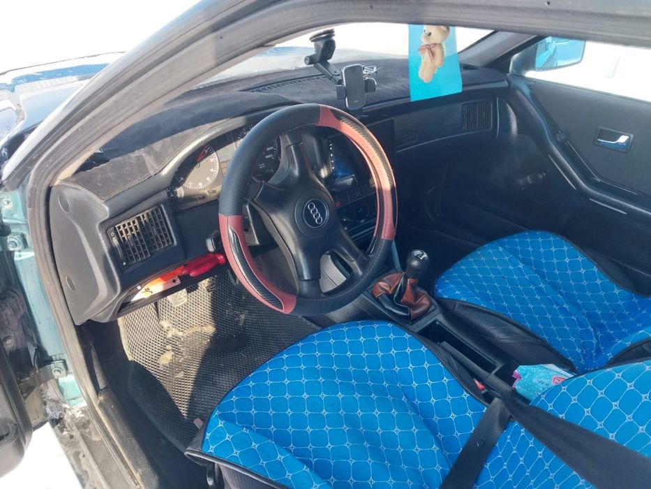 Продам  ауди Б4..