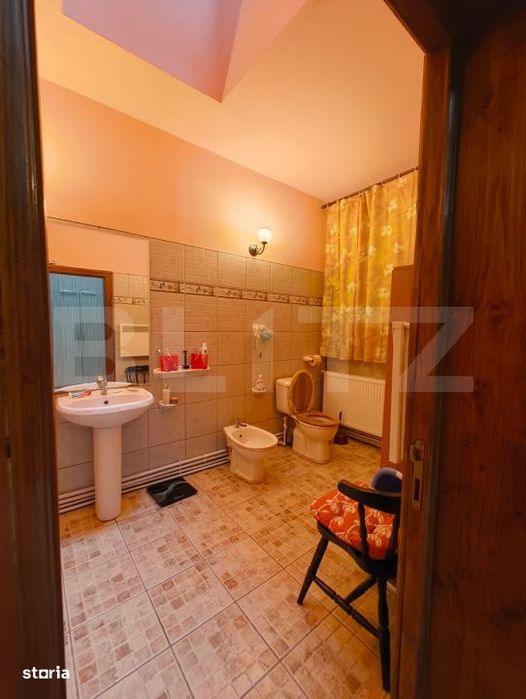Casa de vanzare, 240 mp, zona Centru