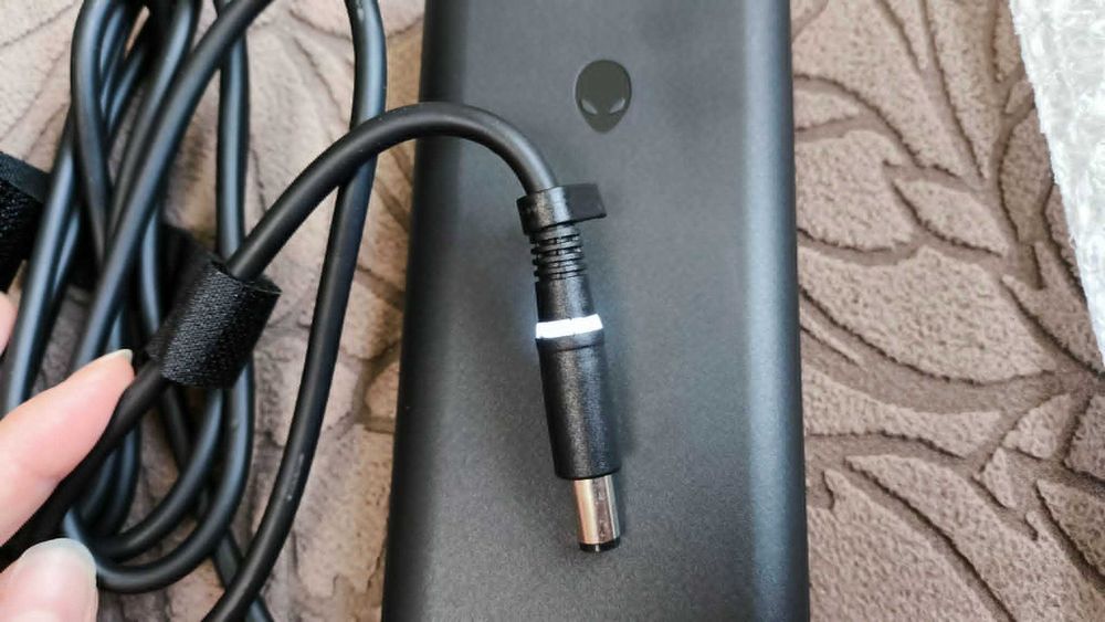 Dell Slim Power Supply 240W / Компактно захранване Alienware 240W