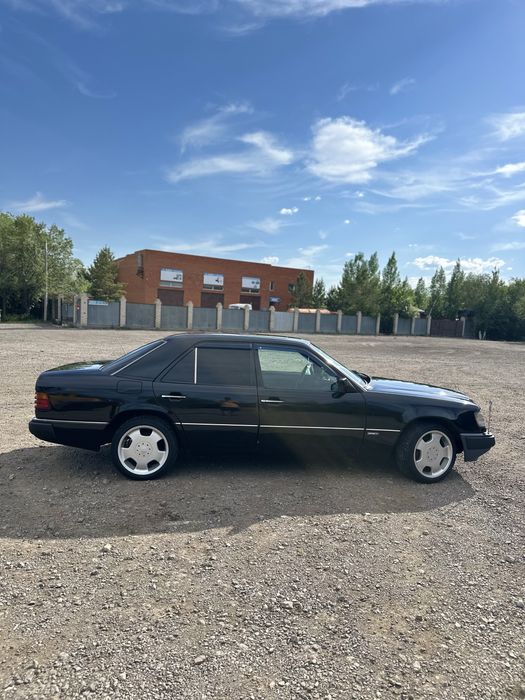 Продам 124 мерседес