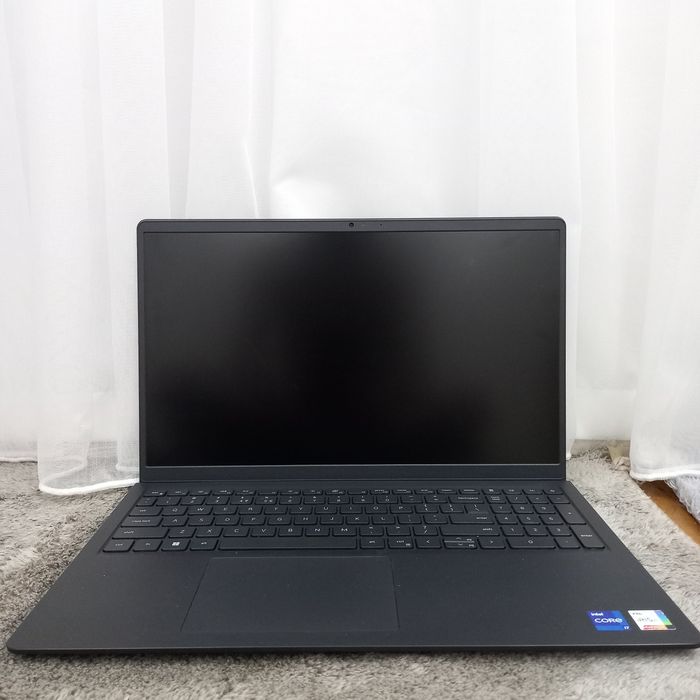 Dell Vostro 15 3530
