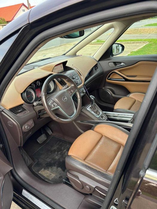 VAND Opel Zafira Tourer Cosmo Pack 2.0 CDTI – 165 CP | Automat | 7 locuri | Full opțiun