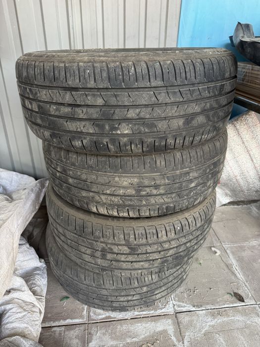 Шины 16 размер.Почти новые