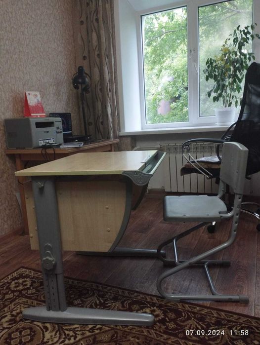 Стол для ребенка.