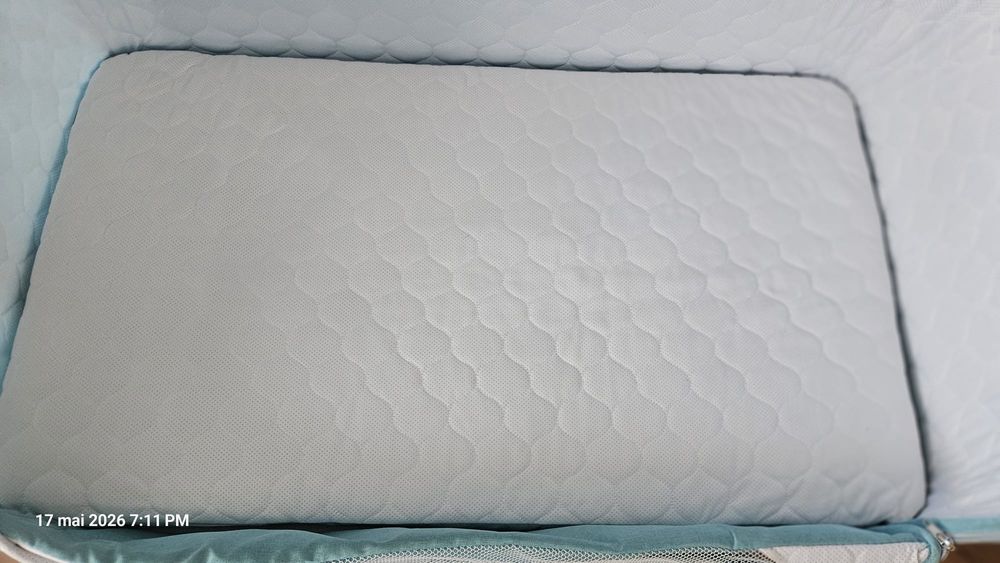 Pătuț co-sleeper