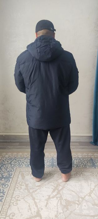 Продам зимнюю куртку теплая новая