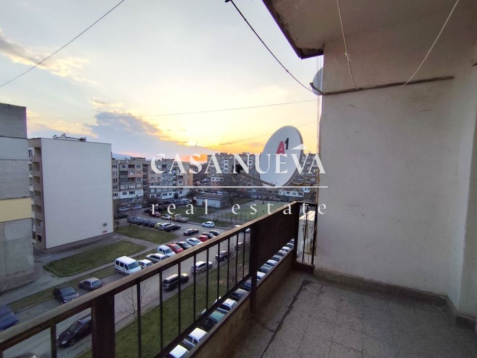 Двустаен апартамент в гр.Перник, кв.Изток