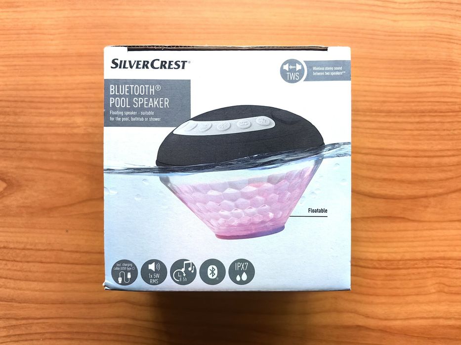 Boxa portabila waterproof de piscina cu joc de lumini SilverCrest
