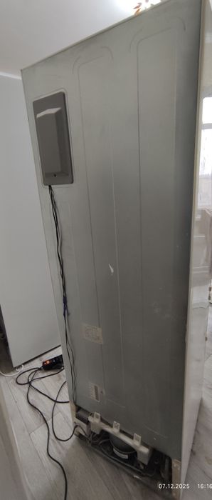 Срочно продам холодильник