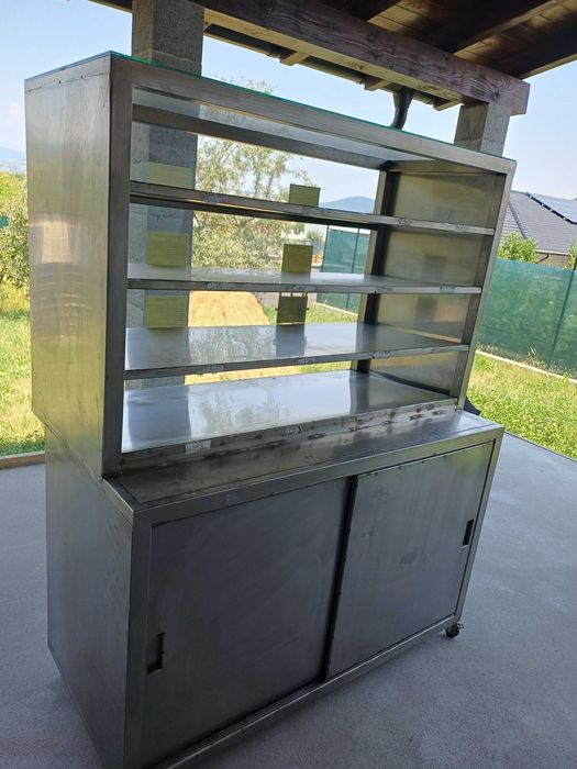 Vand vitrina neutra