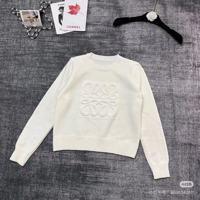 Продам белую кофту