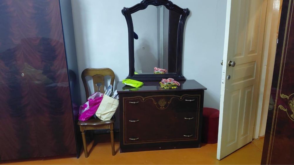 Спальный гарнитур