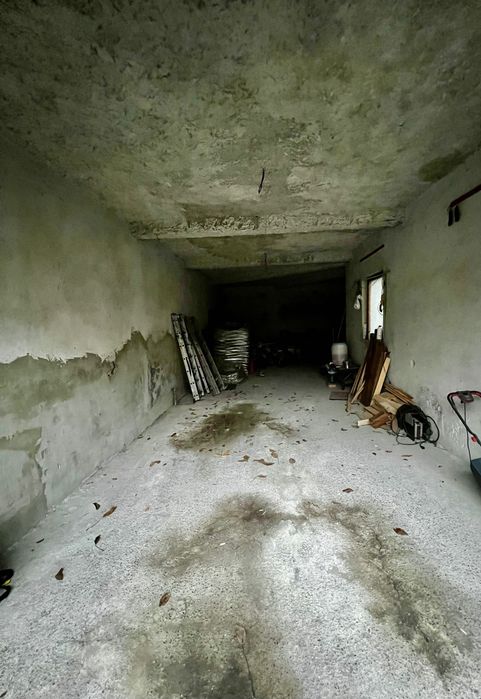 Паркомясто само за Мотори