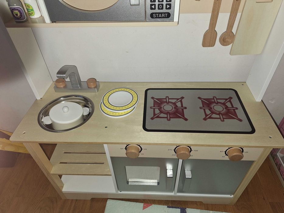 Bucatarie de jucarie din lemn - NOUA!