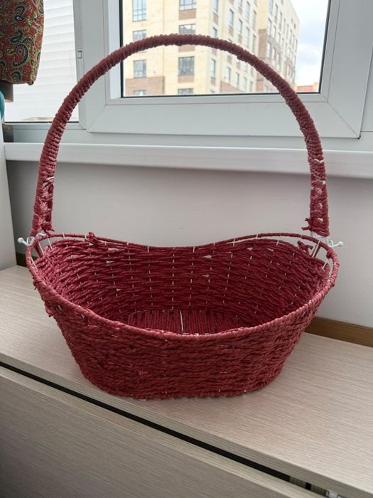 Продам плетеные корзины 2 шт