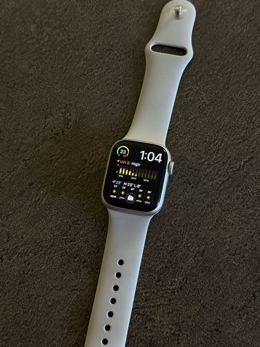 Apple watch series 8