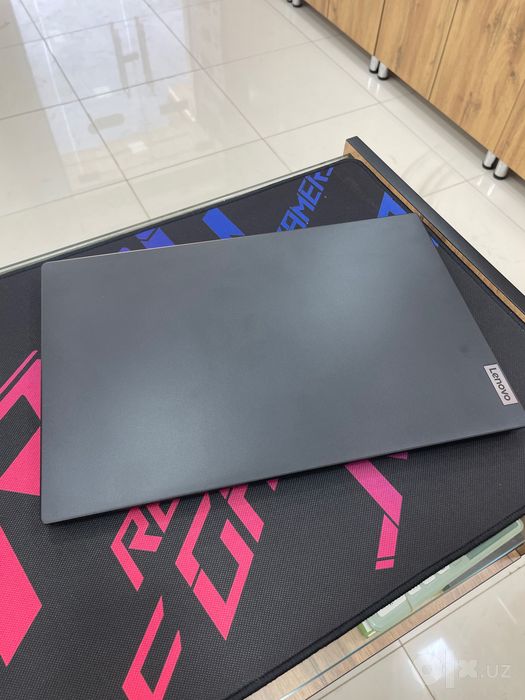 Ноутбук.  Lenovo