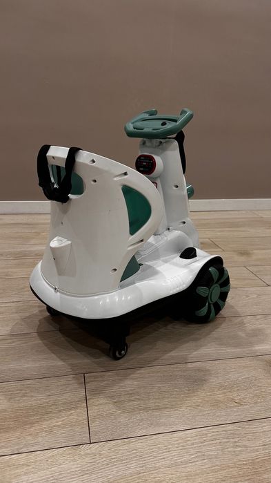 Электромобиль детский