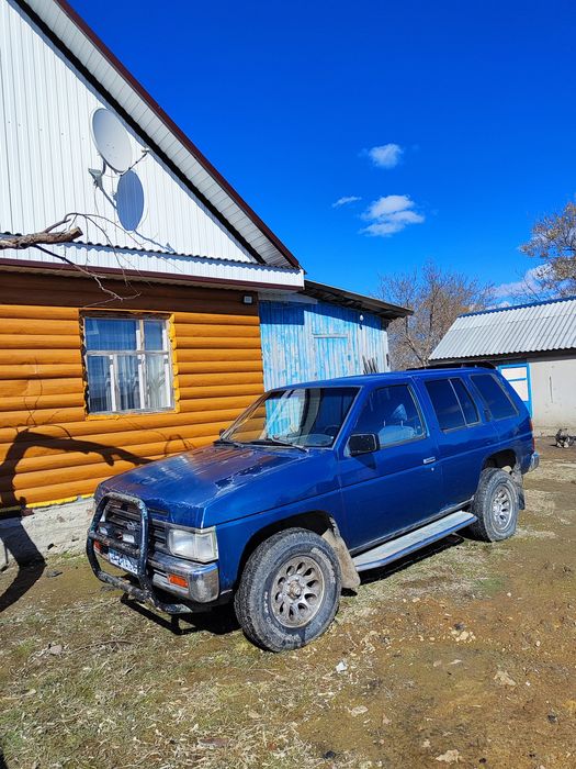 Продам автомобиль Nissan terrano