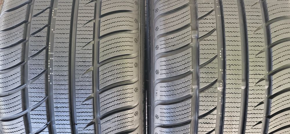 2 anvelope 225 40 18 iarna tomket 2021 8,2mm