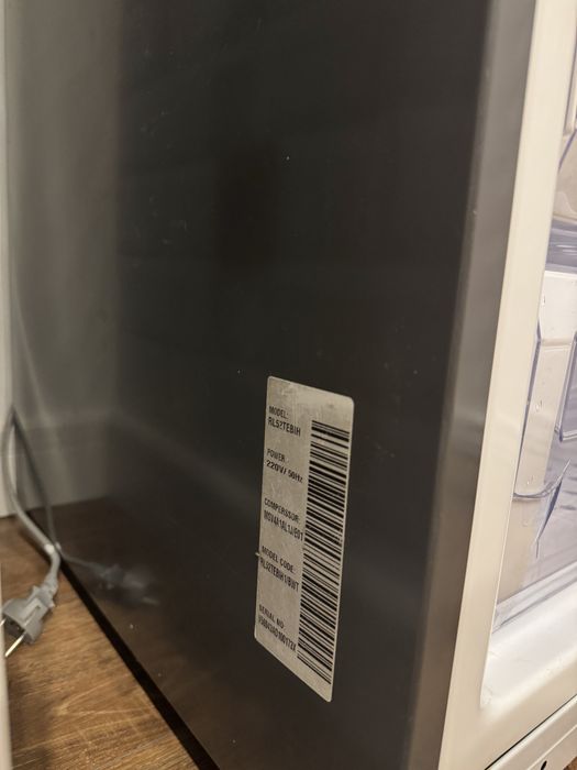 Холодильник Samsung