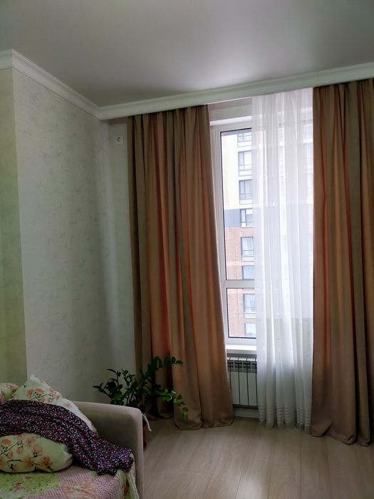 Продам Шторы с тюлями !