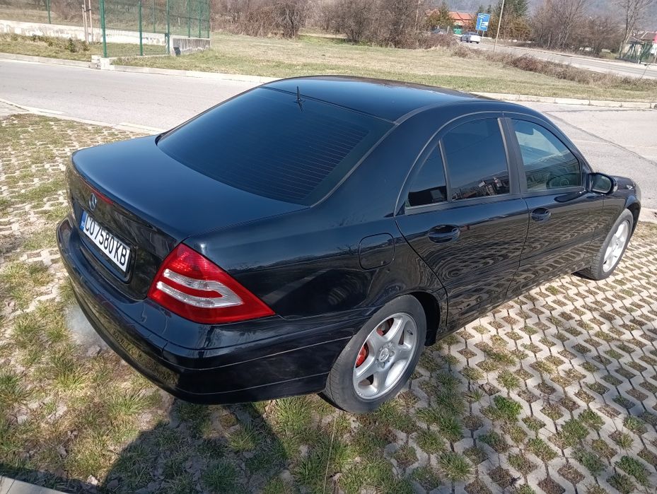 Мерцедес ц280 в перфектно състояние