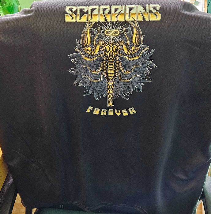 Тениска с щампа на Scorpios