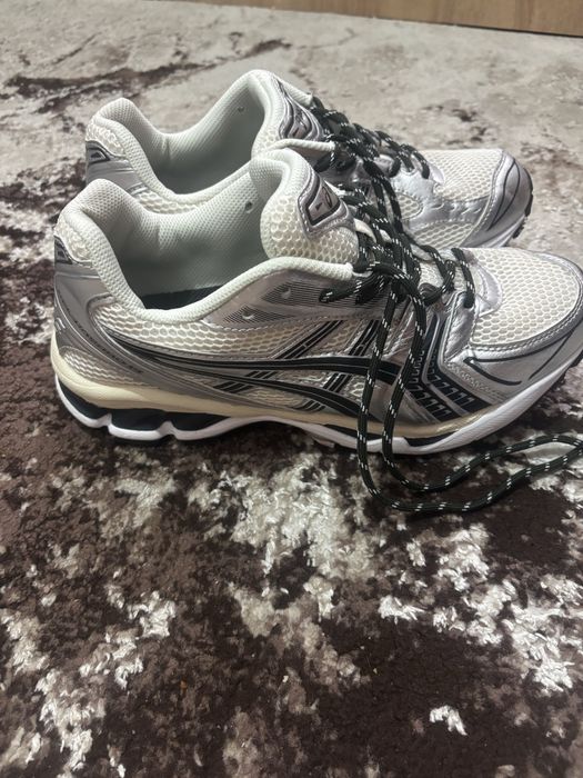 Vand asics urgent!!!
