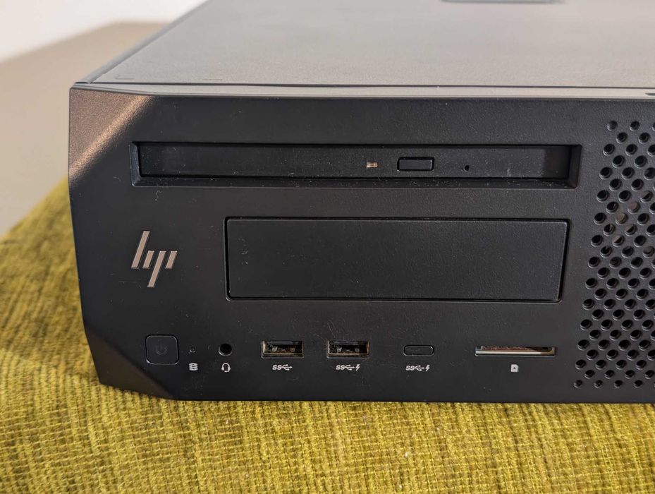 Calculator pc  HP Z2 SFF G4, intel core i7-8700, ram 16Gb, SSD 256Gb