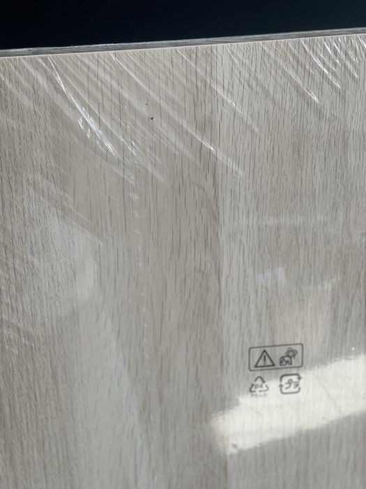 IKEA бюро – 140 × 60 см