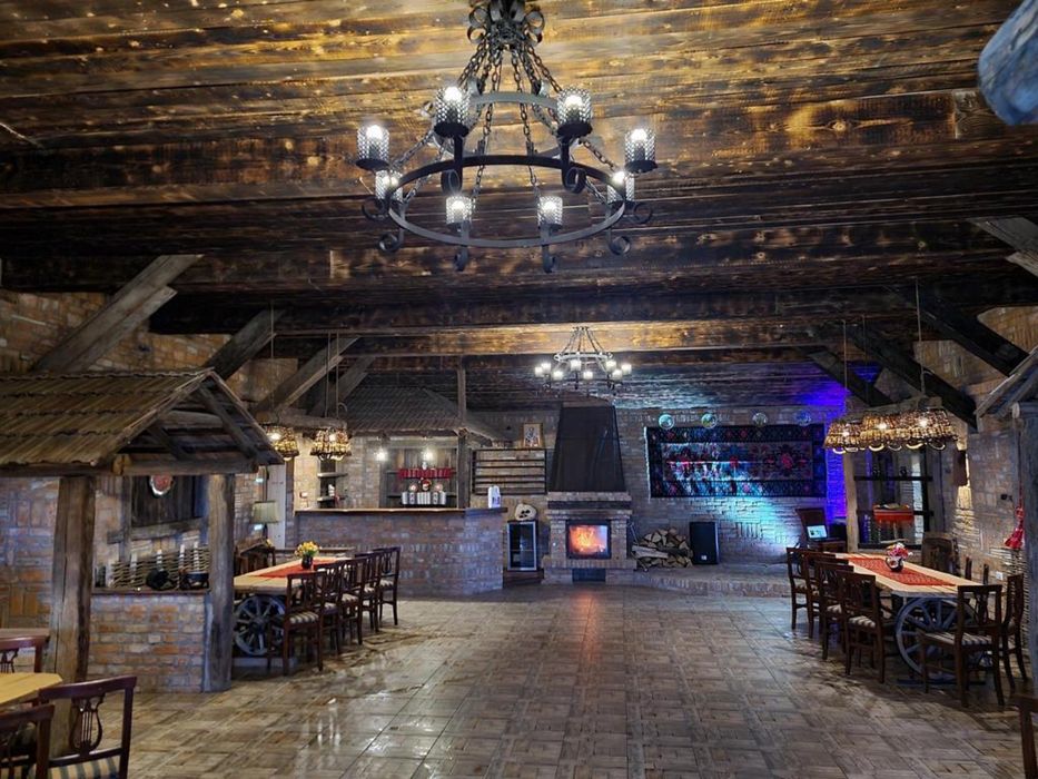 Casa Aki,  Tg Neamț