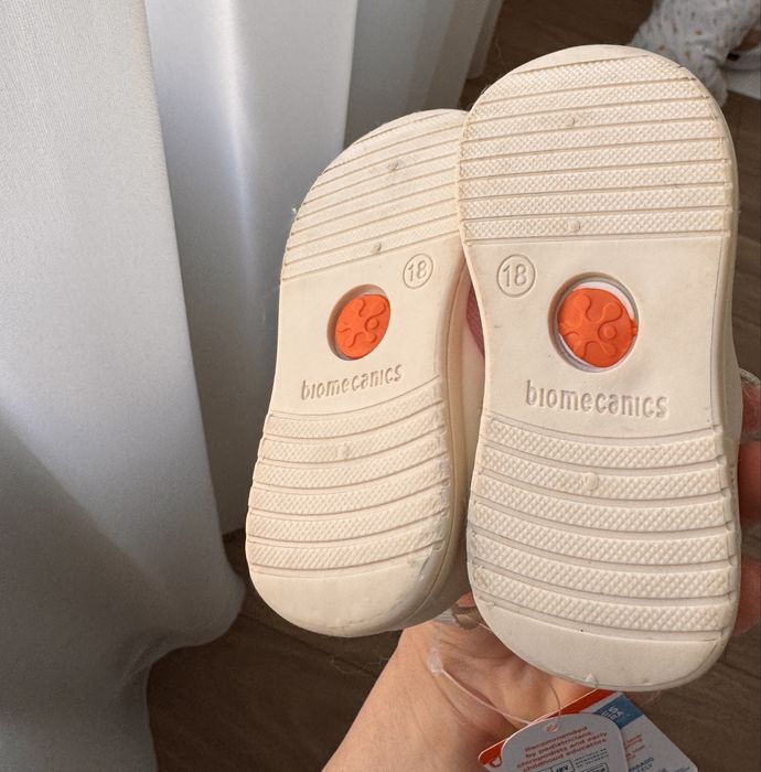 Sandale pantofi biomecanics