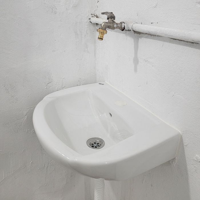 Дава се под наем Гараж / Паркомясто в Велико Търново, Колю Фичето - 20 кв.м за 84.15 € - Снимка #1