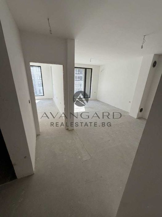 Продава се Двустаен апартамент в Пловдив, Тракия - 63 кв.м за 1074 €/кв.м - Снимка #1