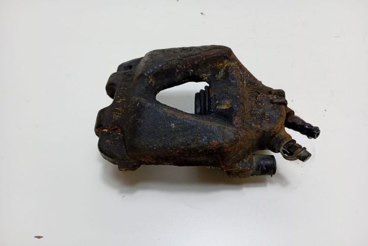 Etrier  dreapta fata x-drive BMW Seria 3 E90/E91/E92/E93