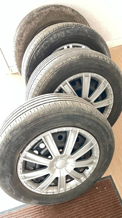 Срочно продам шины 4 шт