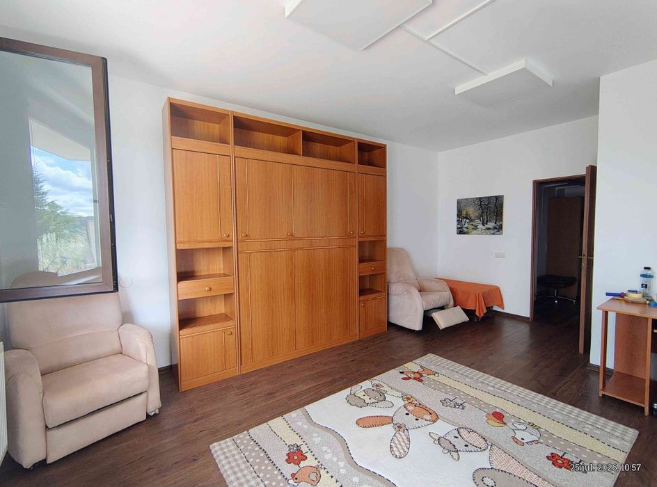 Apartament la casa de inchiriat