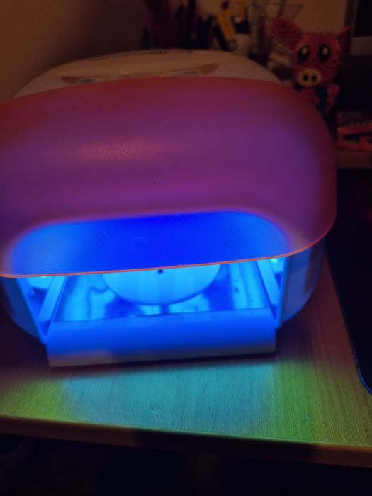Lampa de unghii cu protecție si ventilator