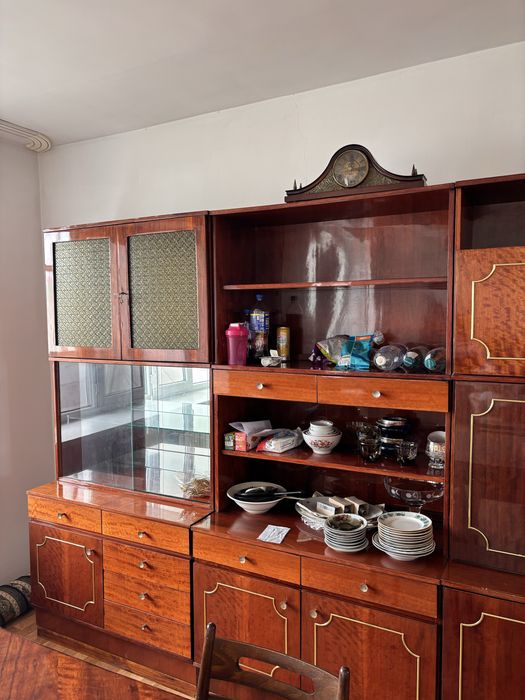 Стенка для посуды в идеальном состоянии