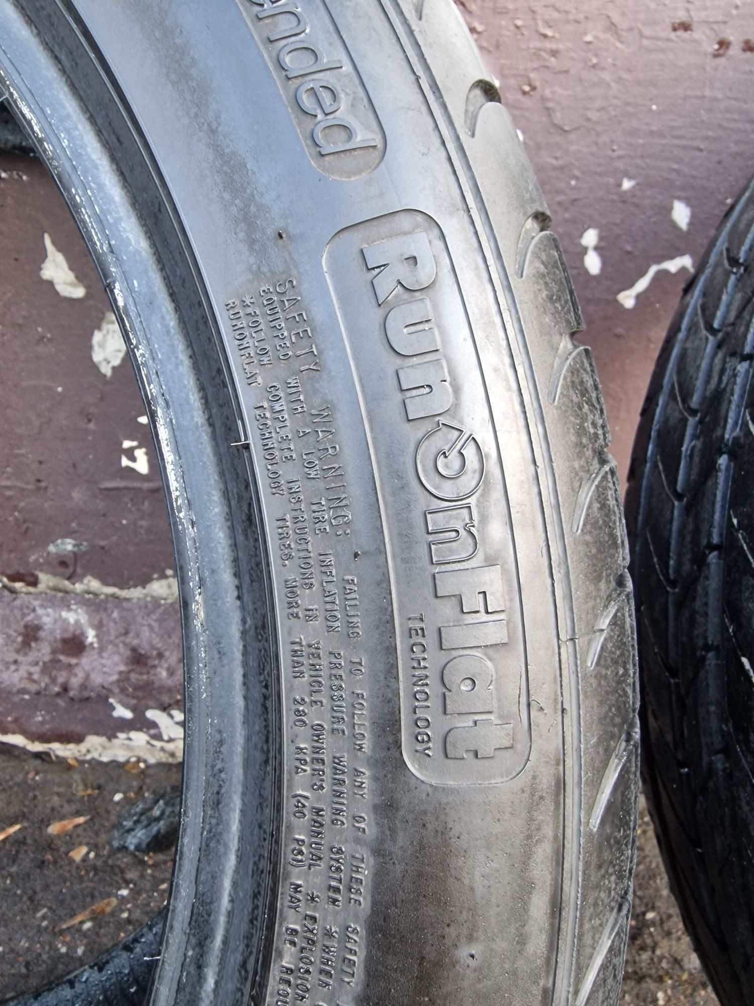 Разноширокая резина Goodyear Efficientgrip 275/40/19 и 245/45/19: 80 000  тг. - Автошины Уральск на Olx