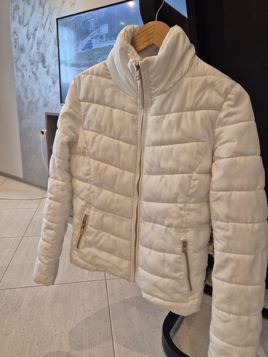 Бяло преходно яке