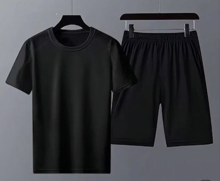 Черный косплект летней одежды