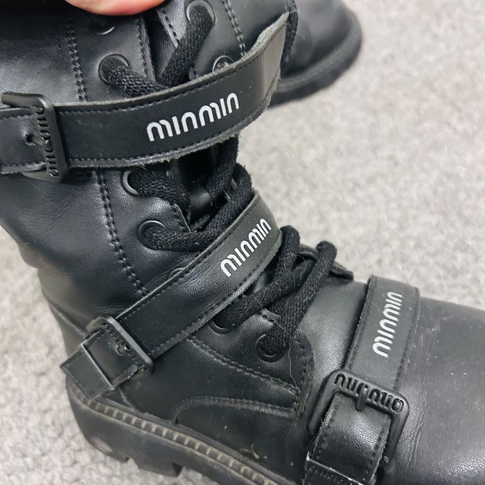 Продам веченние сапоги для девочки