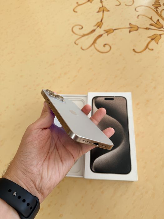 iPhone 15 Pro Max 256Gb - В отличном состоянии