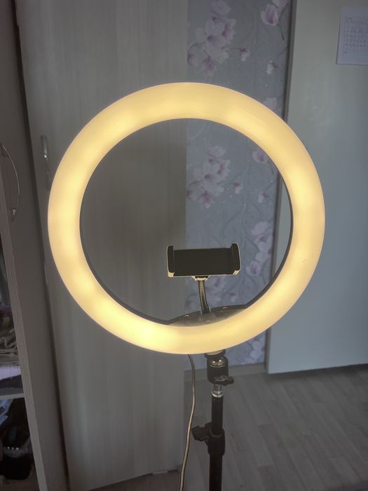 Кольцевая лампа