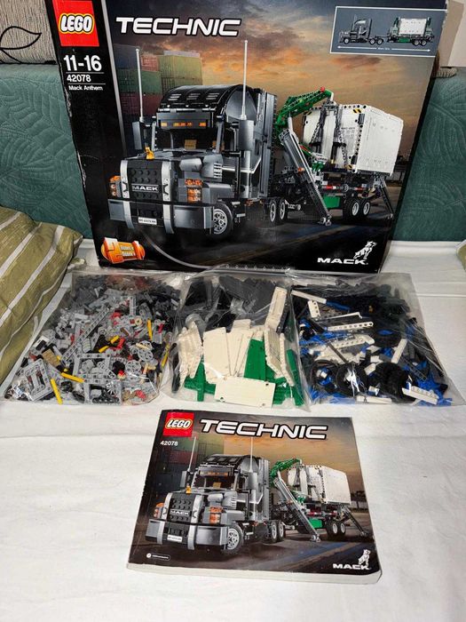 Lego Technic 42078 Mack Anthem – Camion + Remorcă